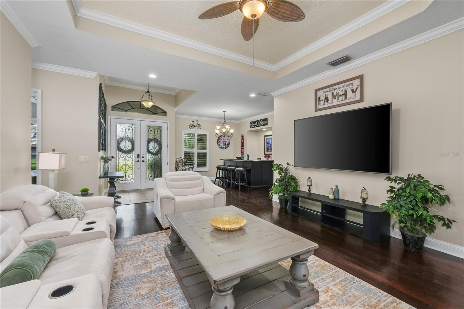 NINE EAGLES UNIT ONE SEC I - Residential