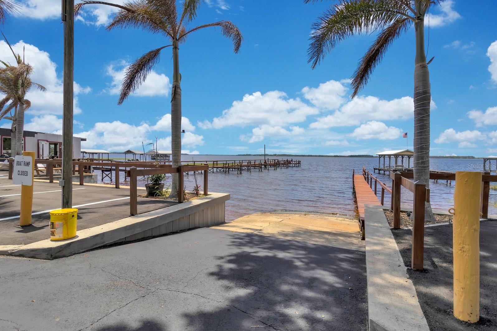LAKE HAVEN - Commercial Sale
