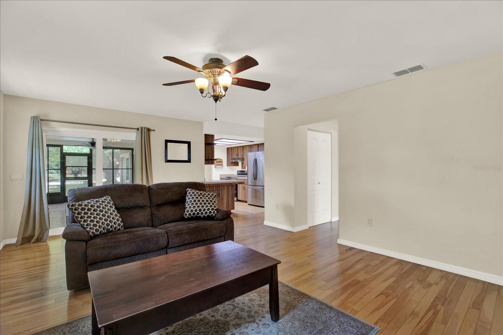 SHADOW LAKE ESTATES - Residential