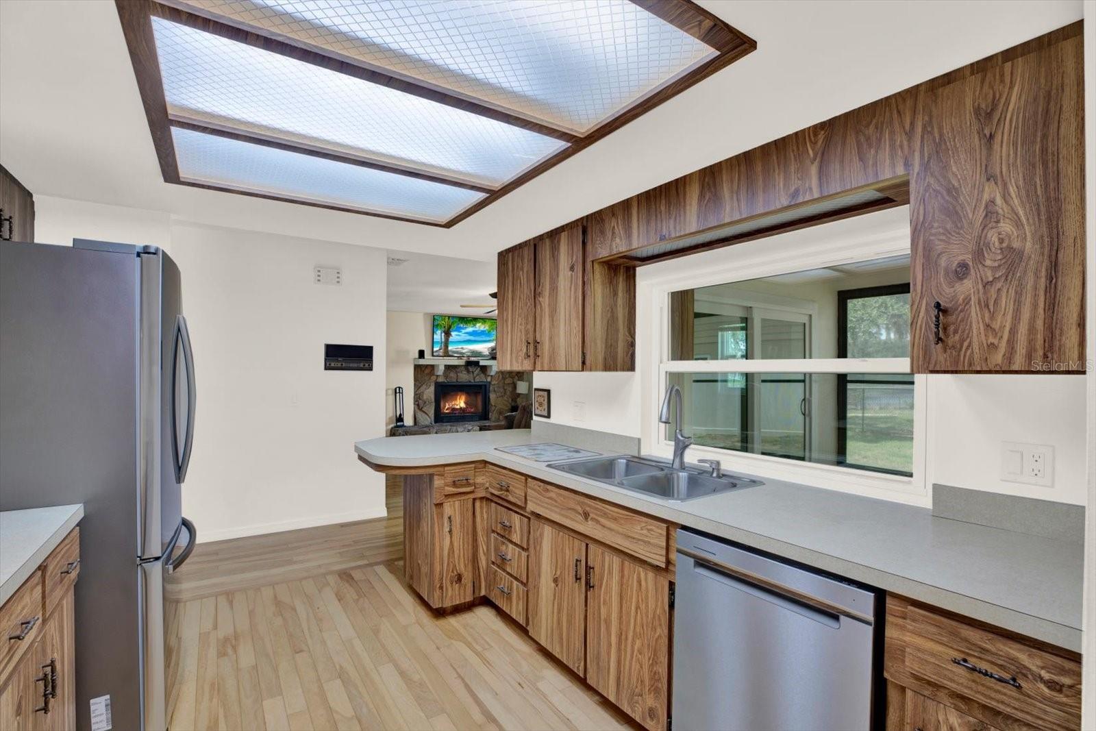 SHADOW LAKE ESTATES - Residential