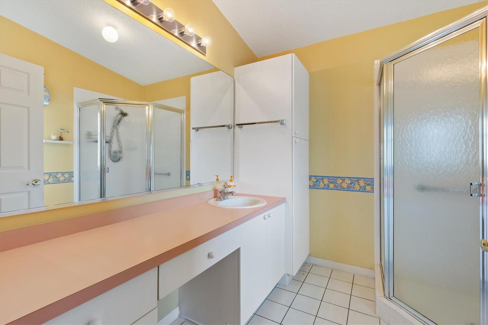 LADY LAKE ORANGE BLOSSOM GARDENS UNIT 17A - Residential