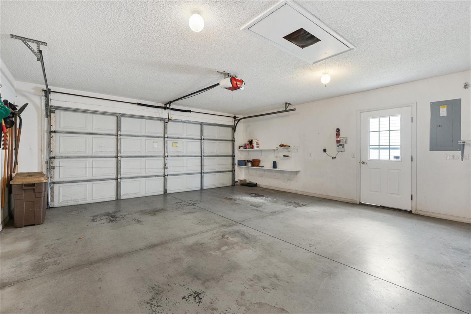LADY LAKE ORANGE BLOSSOM GARDENS UNIT 17A - Residential