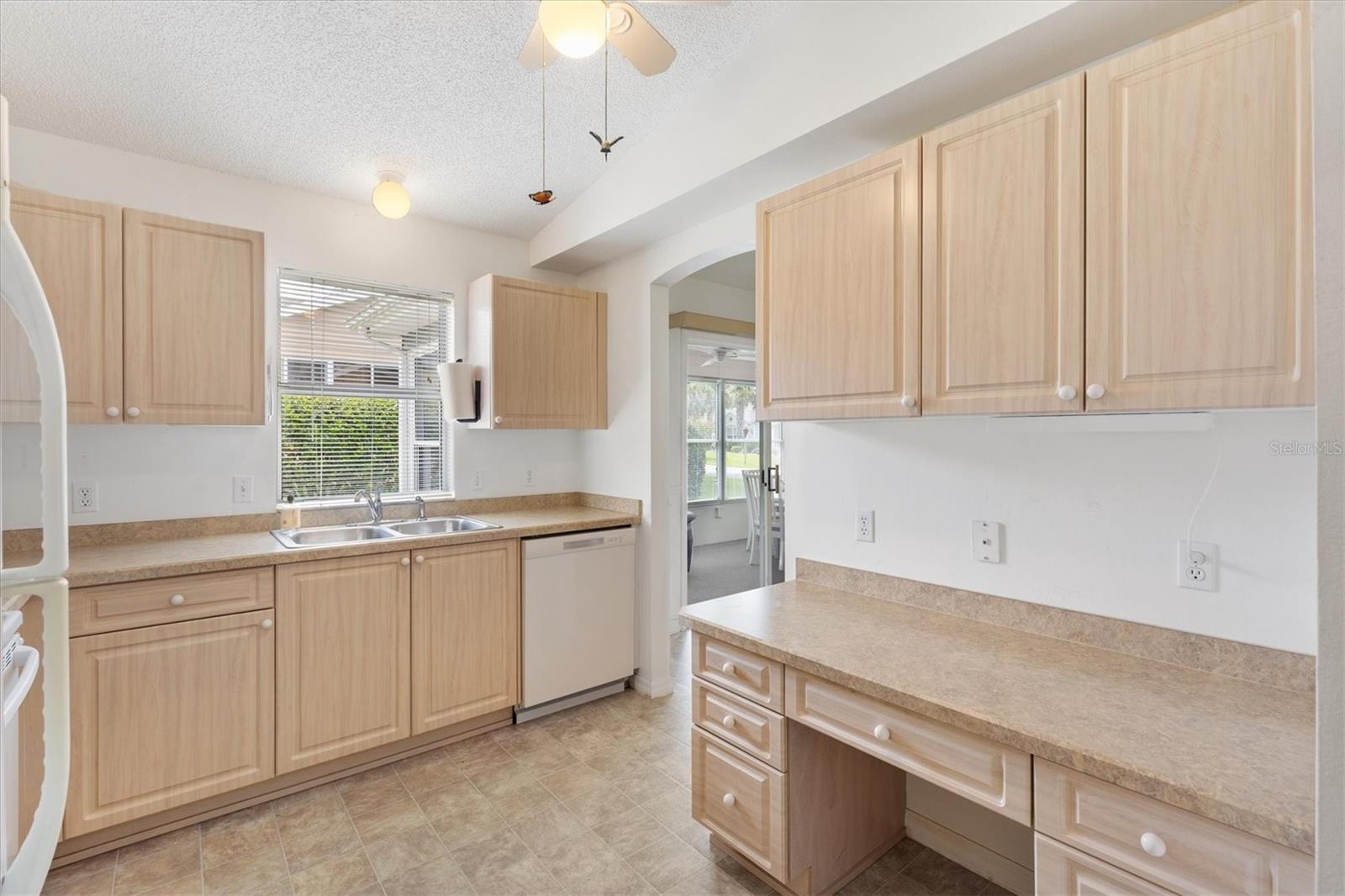 LADY LAKE ORANGE BLOSSOM GARDENS UNIT 17A - Residential