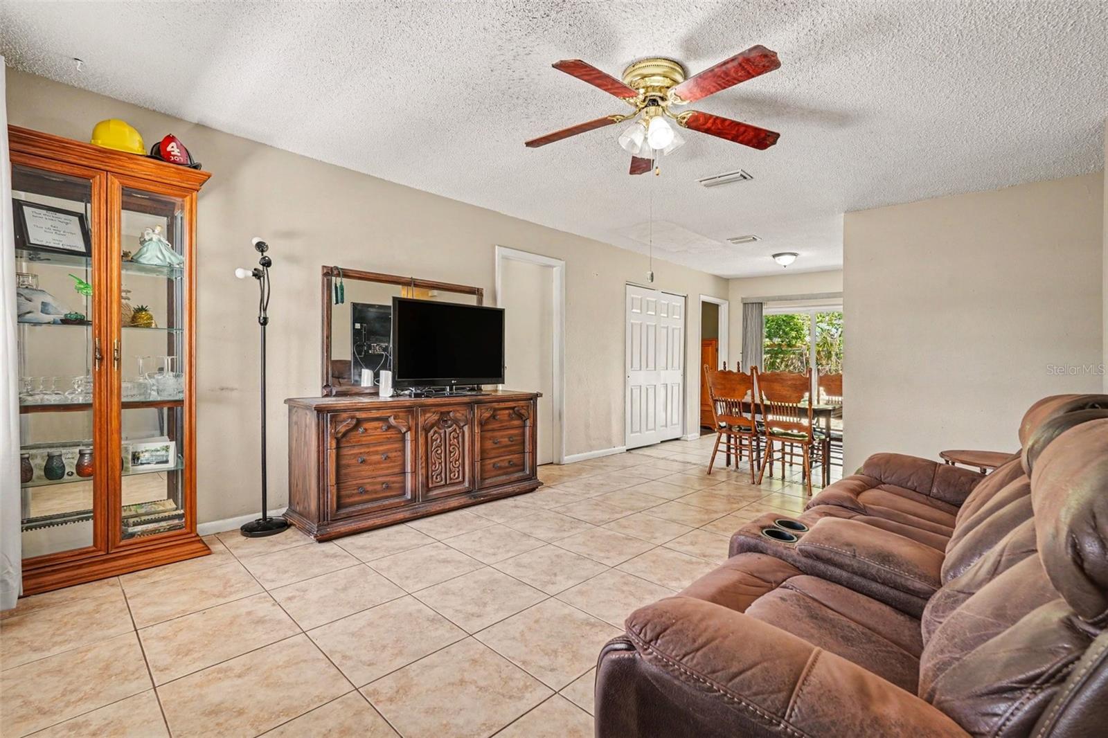CLAIR MEL CITY UNIT 52 - Residential