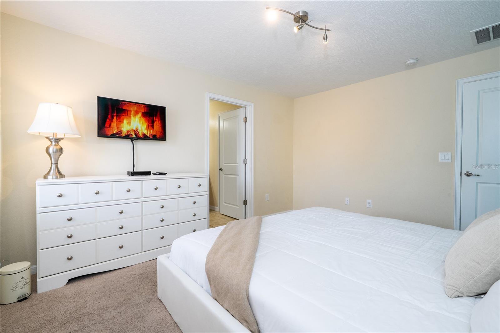 STOREY LAKE PH 1B-2A - Residential Lease