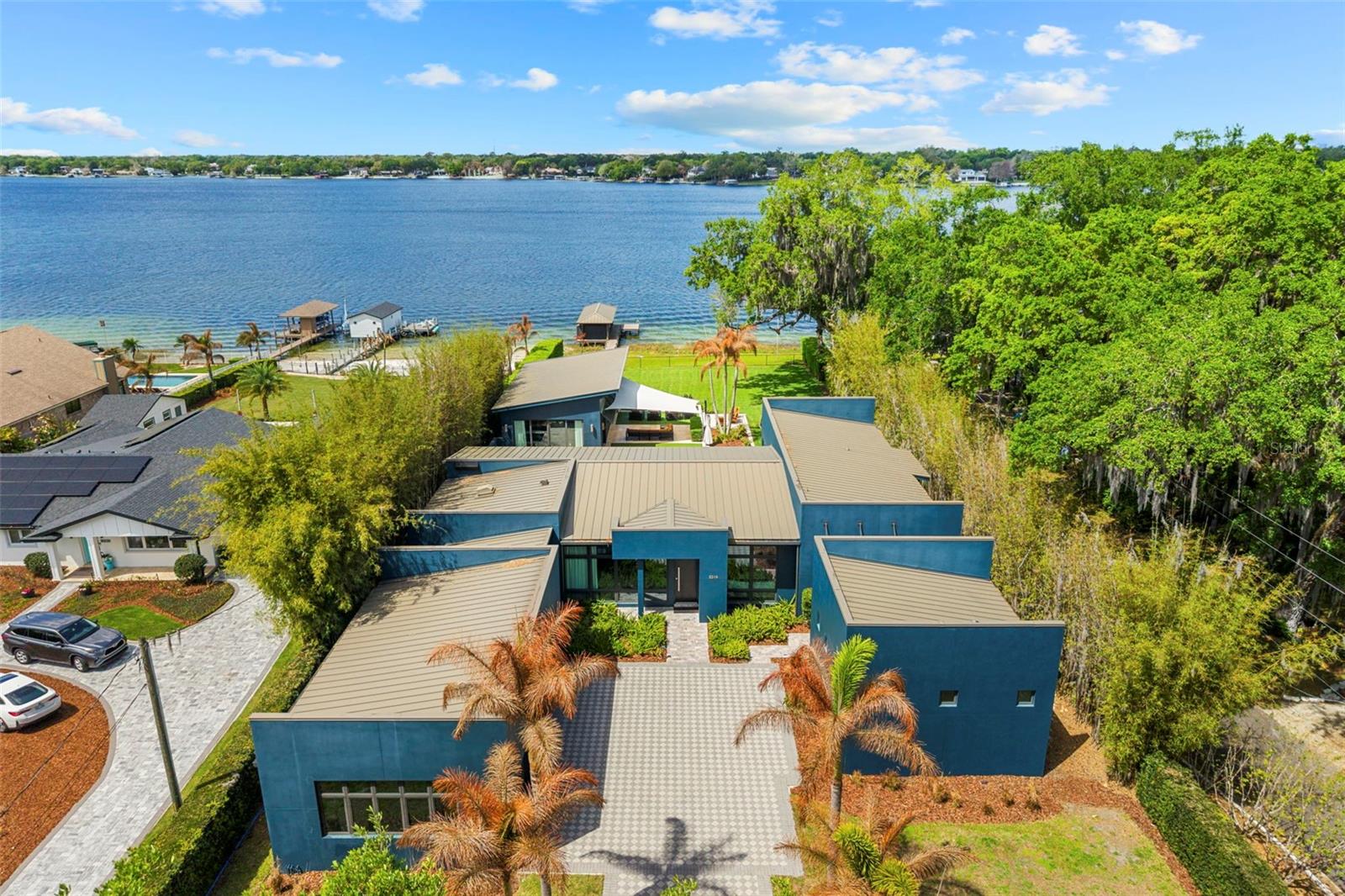 PLEASURE ISLAND - Residential