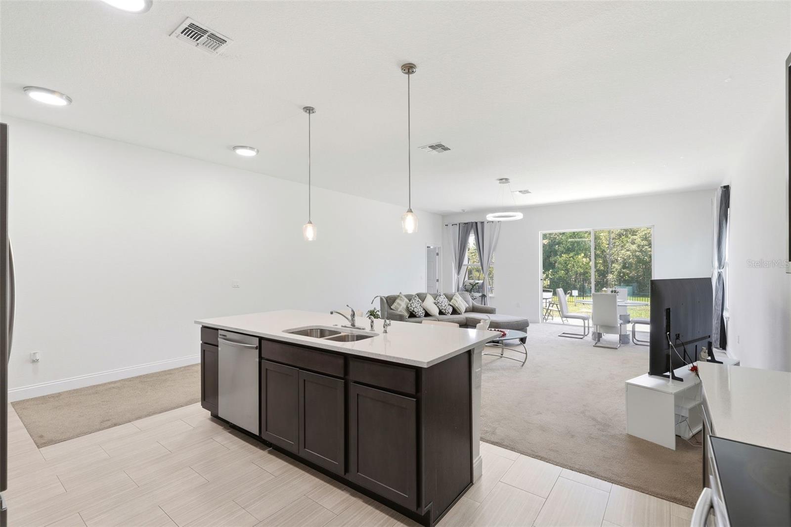 BLUE DIAMOND - Residential