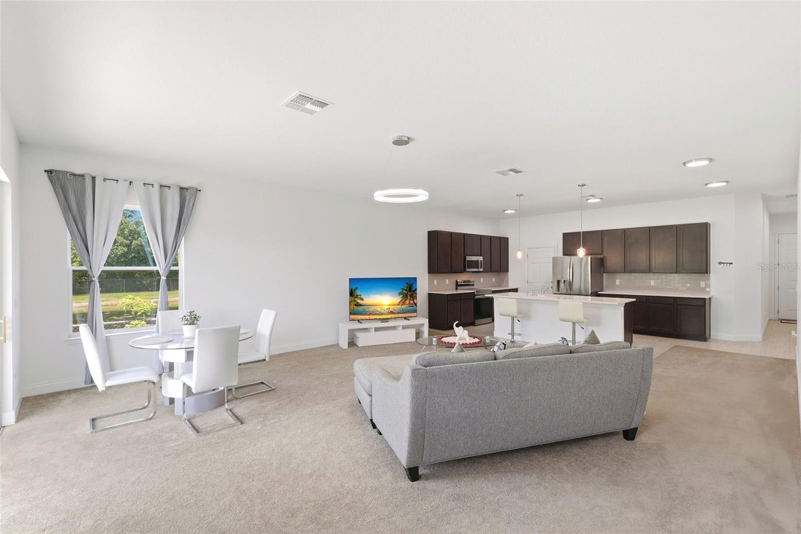 BLUE DIAMOND - Residential