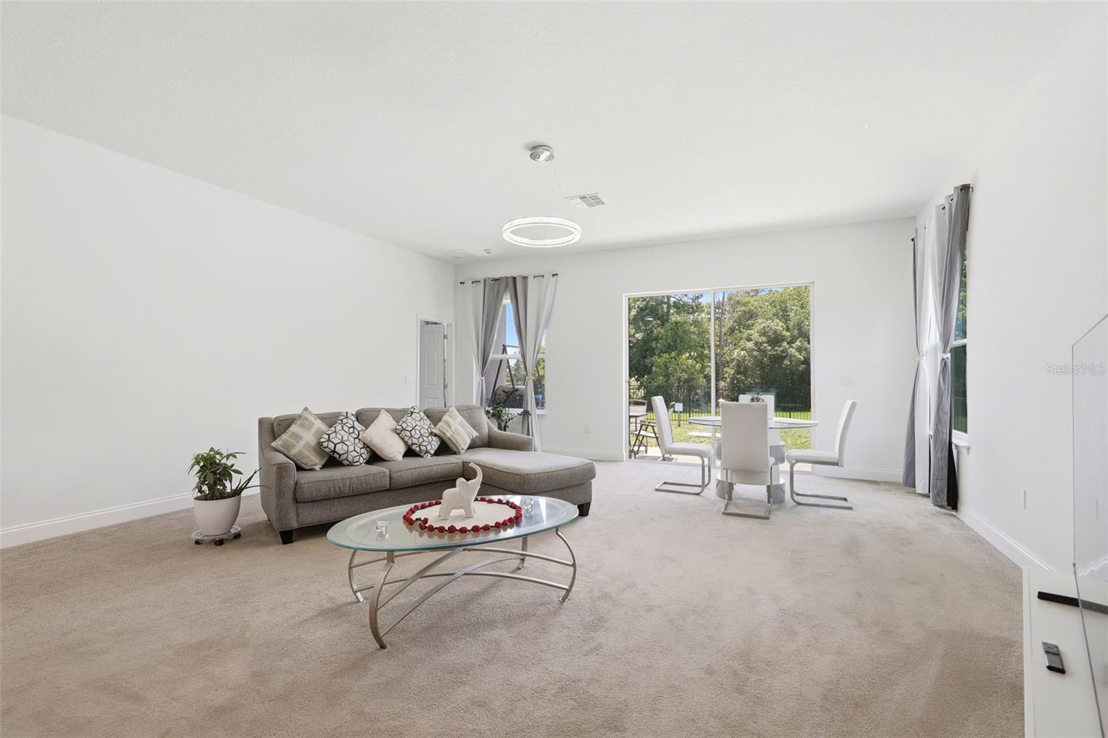 BLUE DIAMOND - Residential