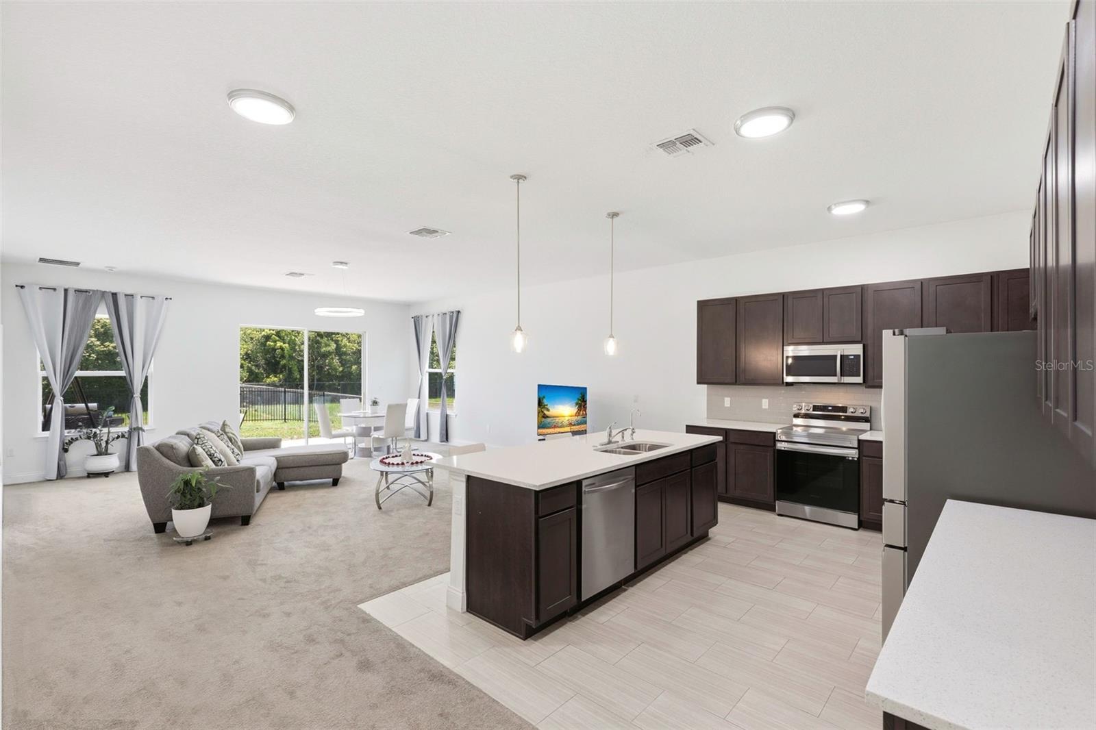 BLUE DIAMOND - Residential