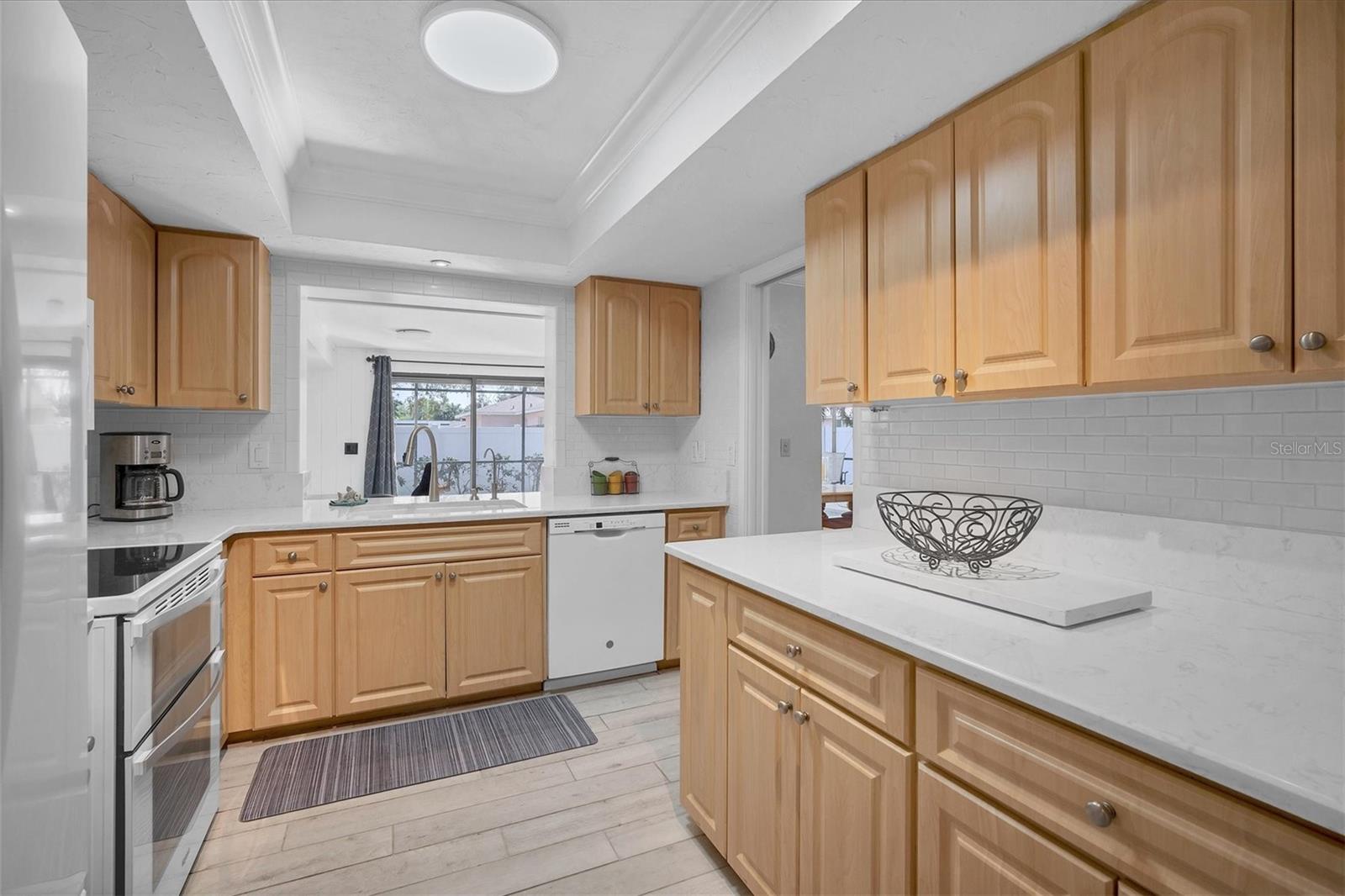 GULF GATE WOODS - Residential Lease