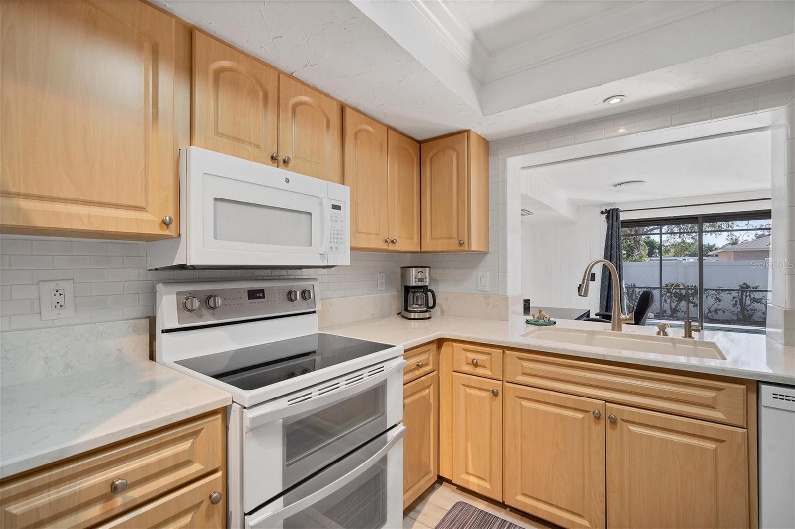 GULF GATE WOODS - Residential Lease