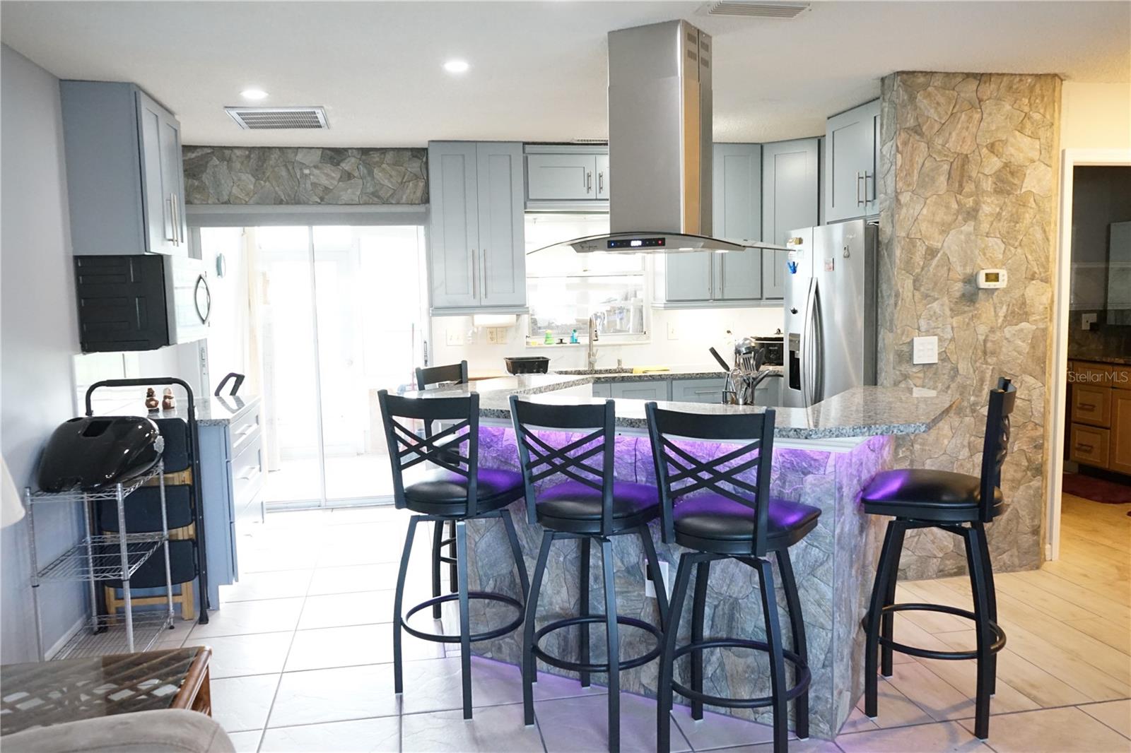 THE KNOLLS, KNOLLS - Residential