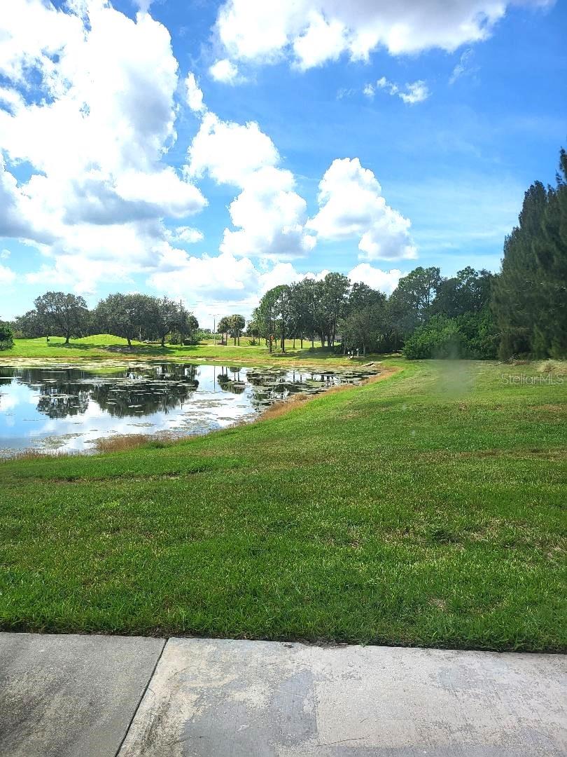 THE KNOLLS, KNOLLS - Residential