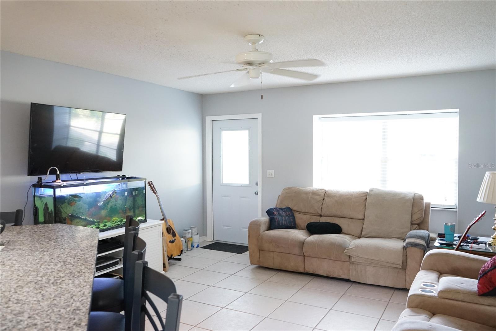 THE KNOLLS, KNOLLS - Residential