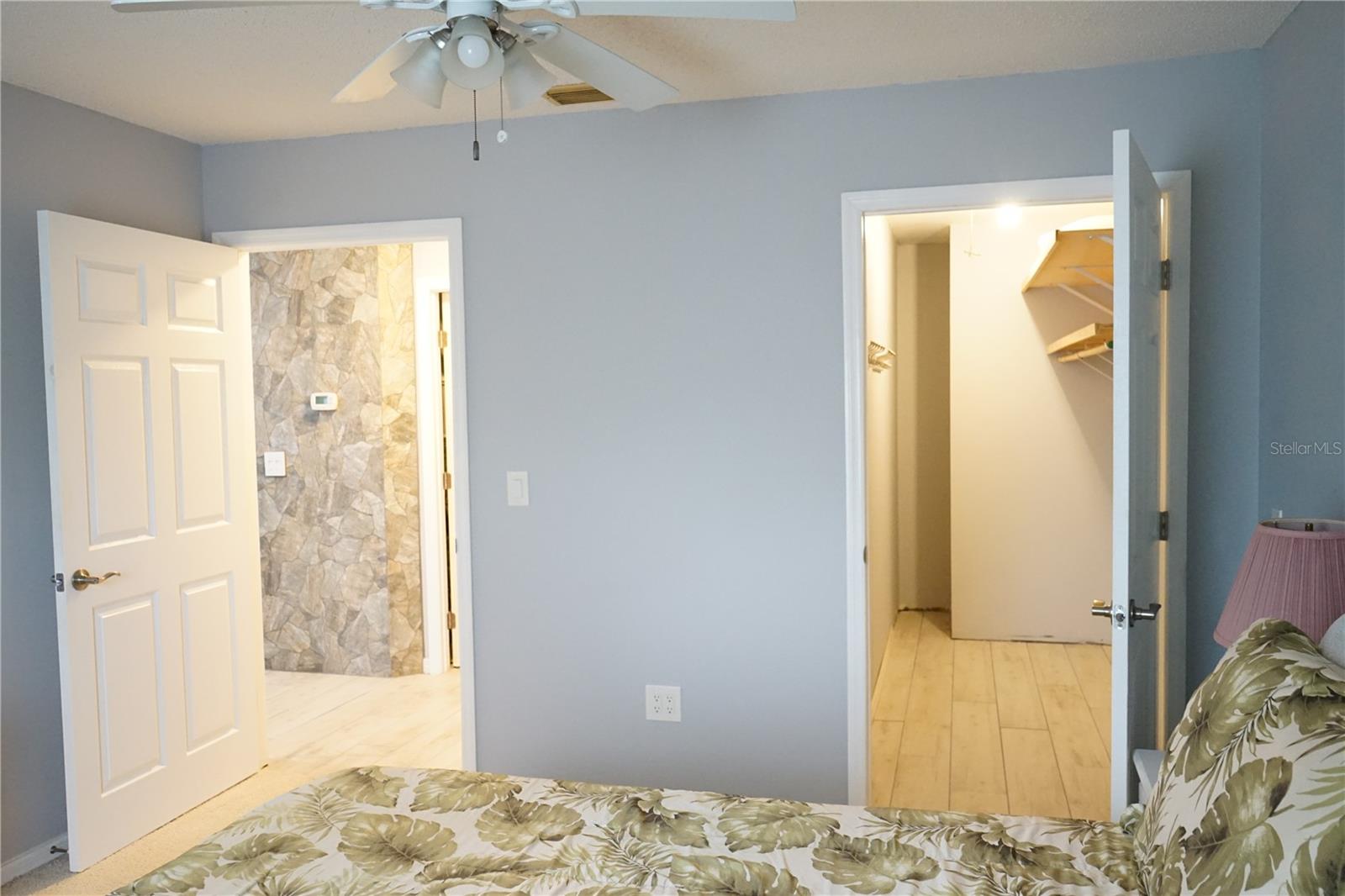 THE KNOLLS, KNOLLS - Residential