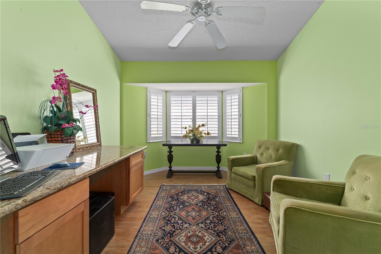 PALM VILLAS - Residential Lease