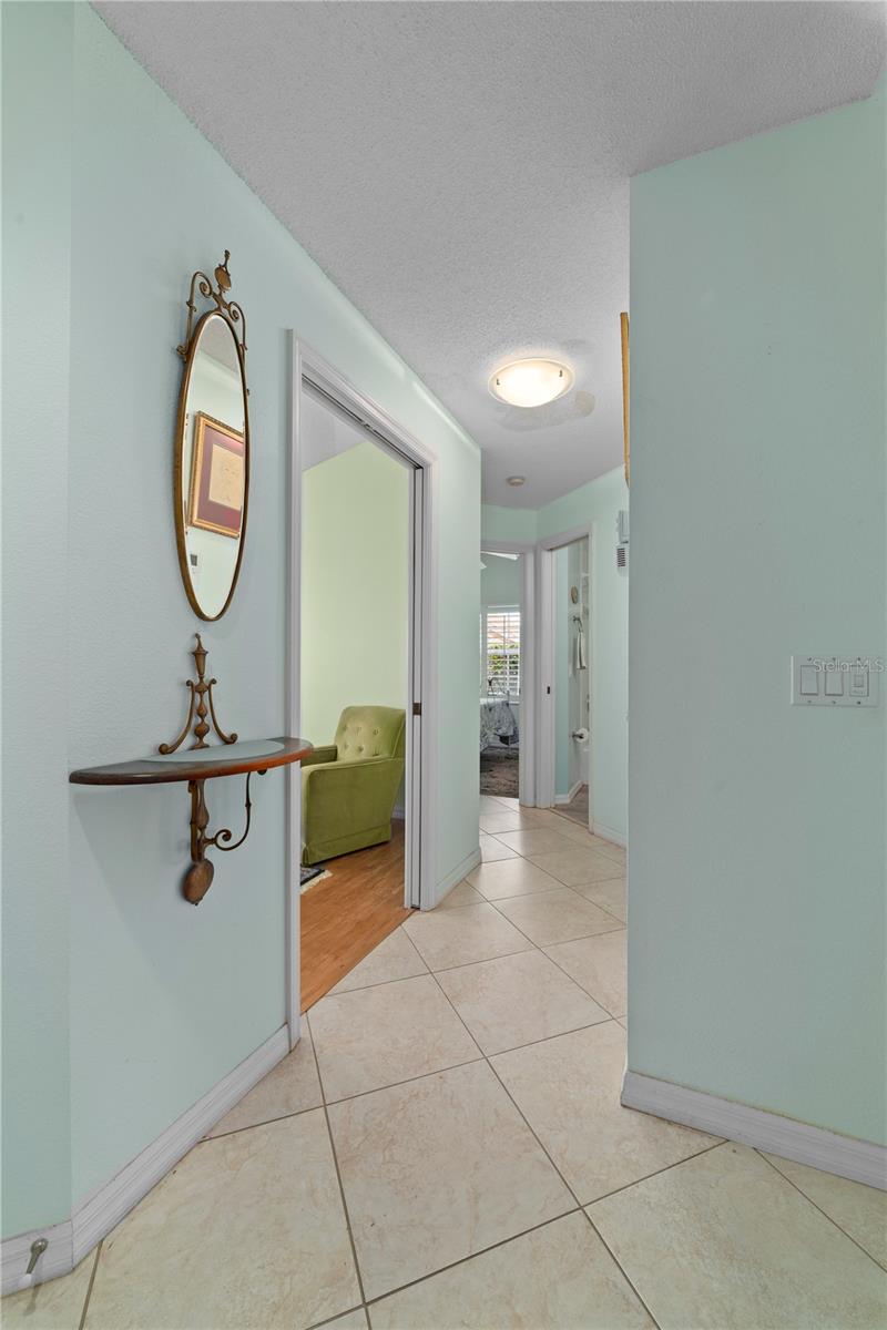 PALM VILLAS - Residential Lease
