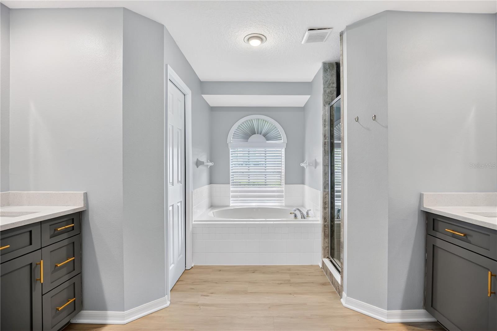 DEBARY WOODS UN II - Residential