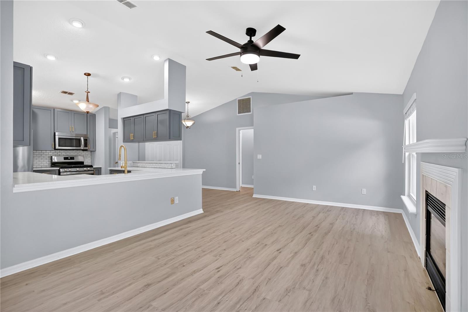 DEBARY WOODS UN II - Residential