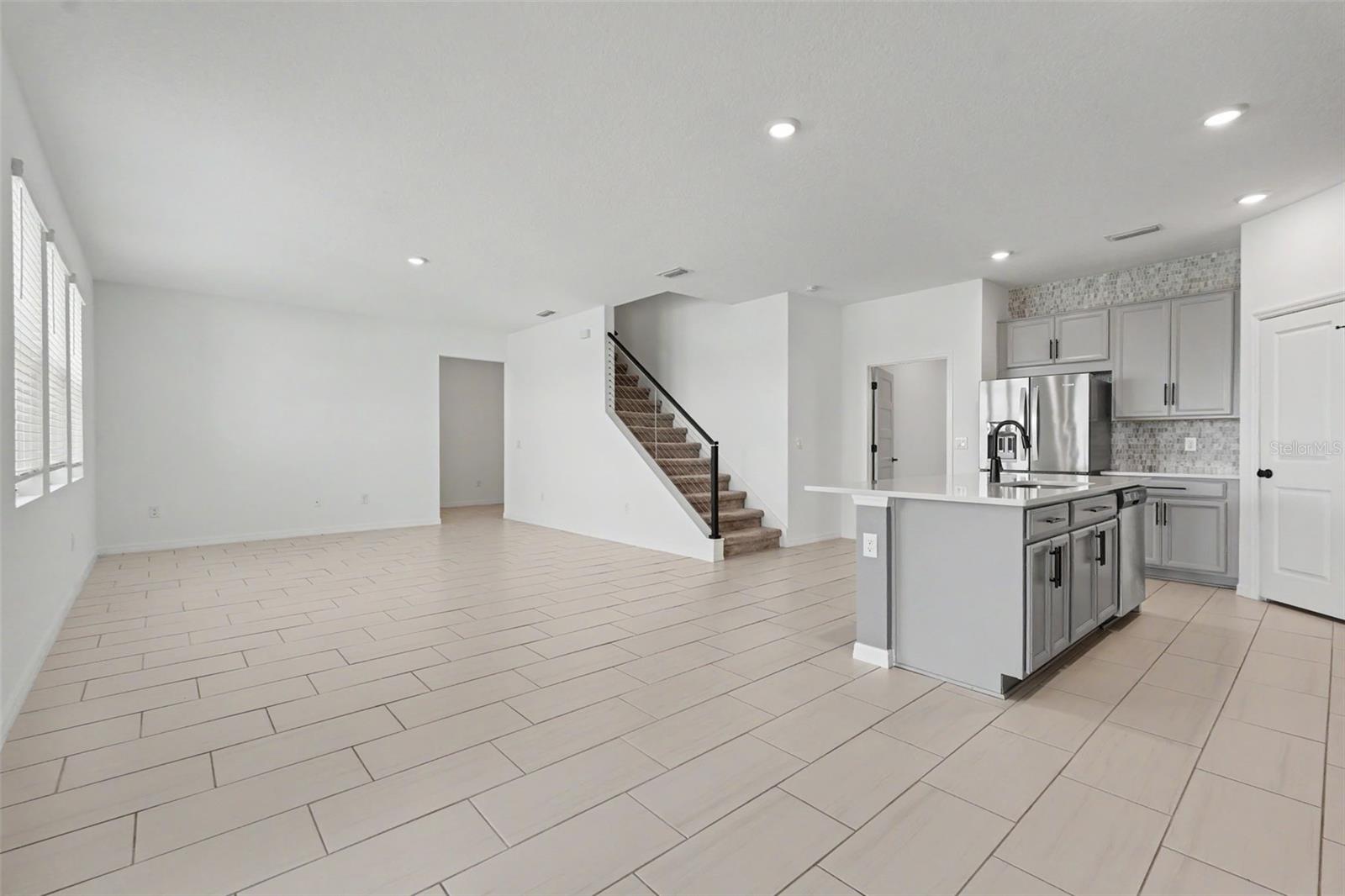 SOUTH FORK S & TR T - Residential