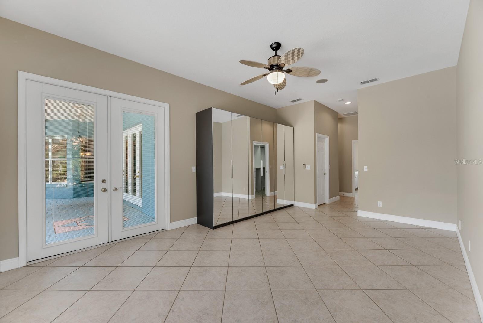 FISH HAWK TRAILS UNIT 3 - Residential Lease