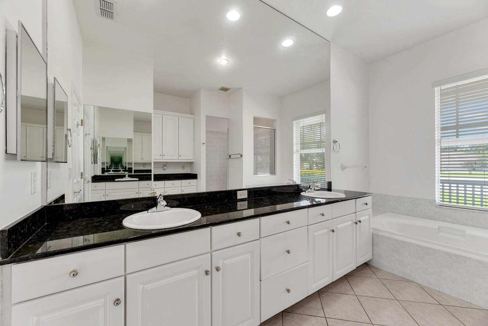 FISH HAWK TRAILS UNIT 3 - Residential Lease