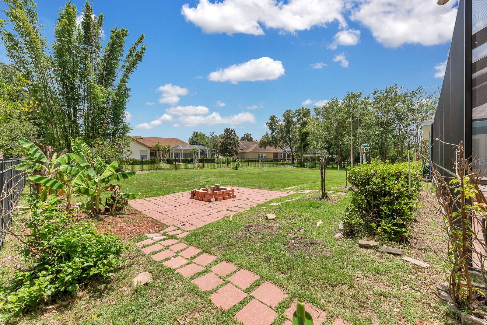 FISH HAWK TRAILS UNIT 3 - Residential Lease