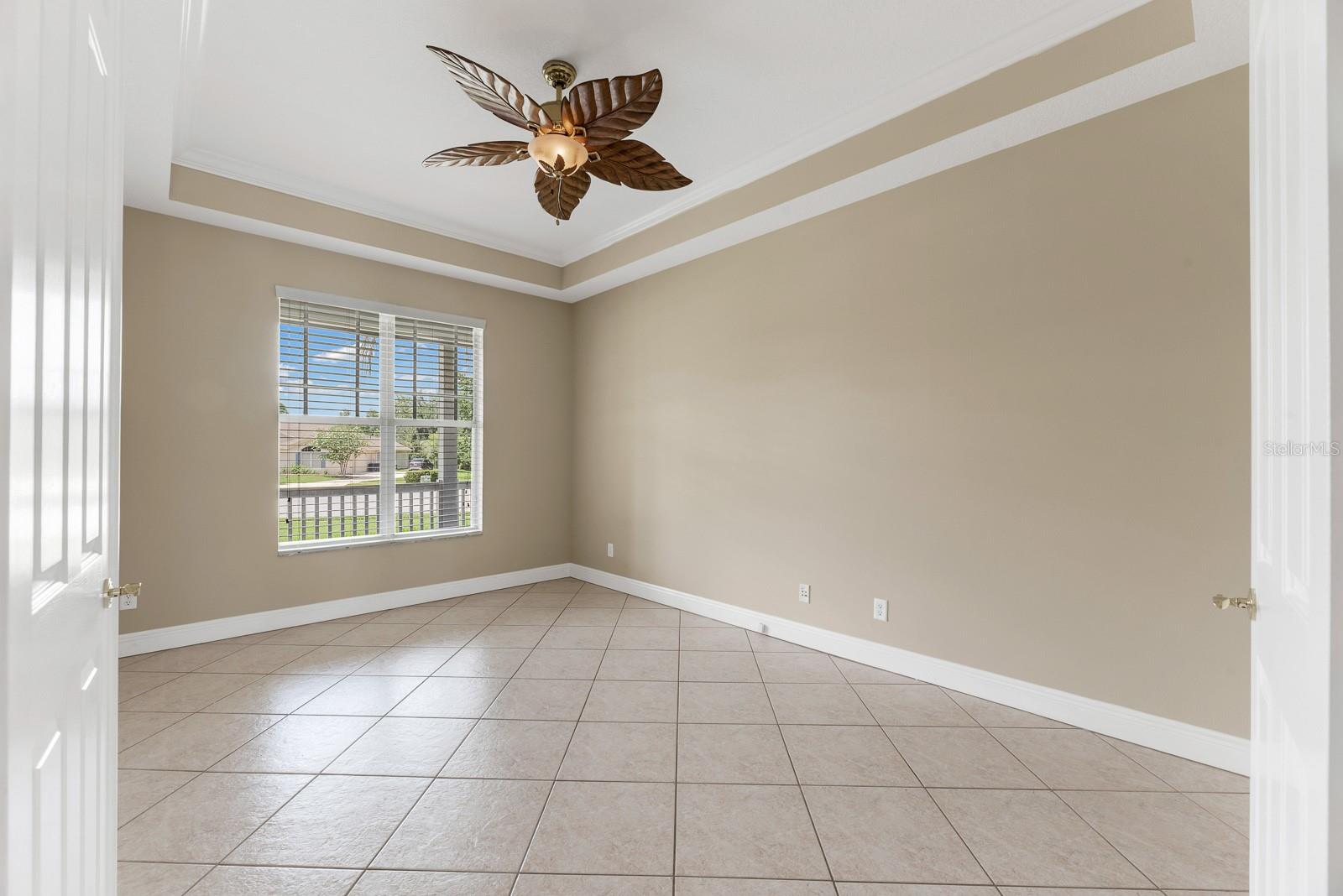 FISH HAWK TRAILS UNIT 3 - Residential Lease