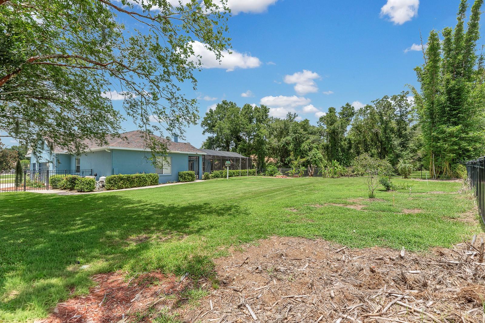 FISH HAWK TRAILS UNIT 3 - Residential Lease