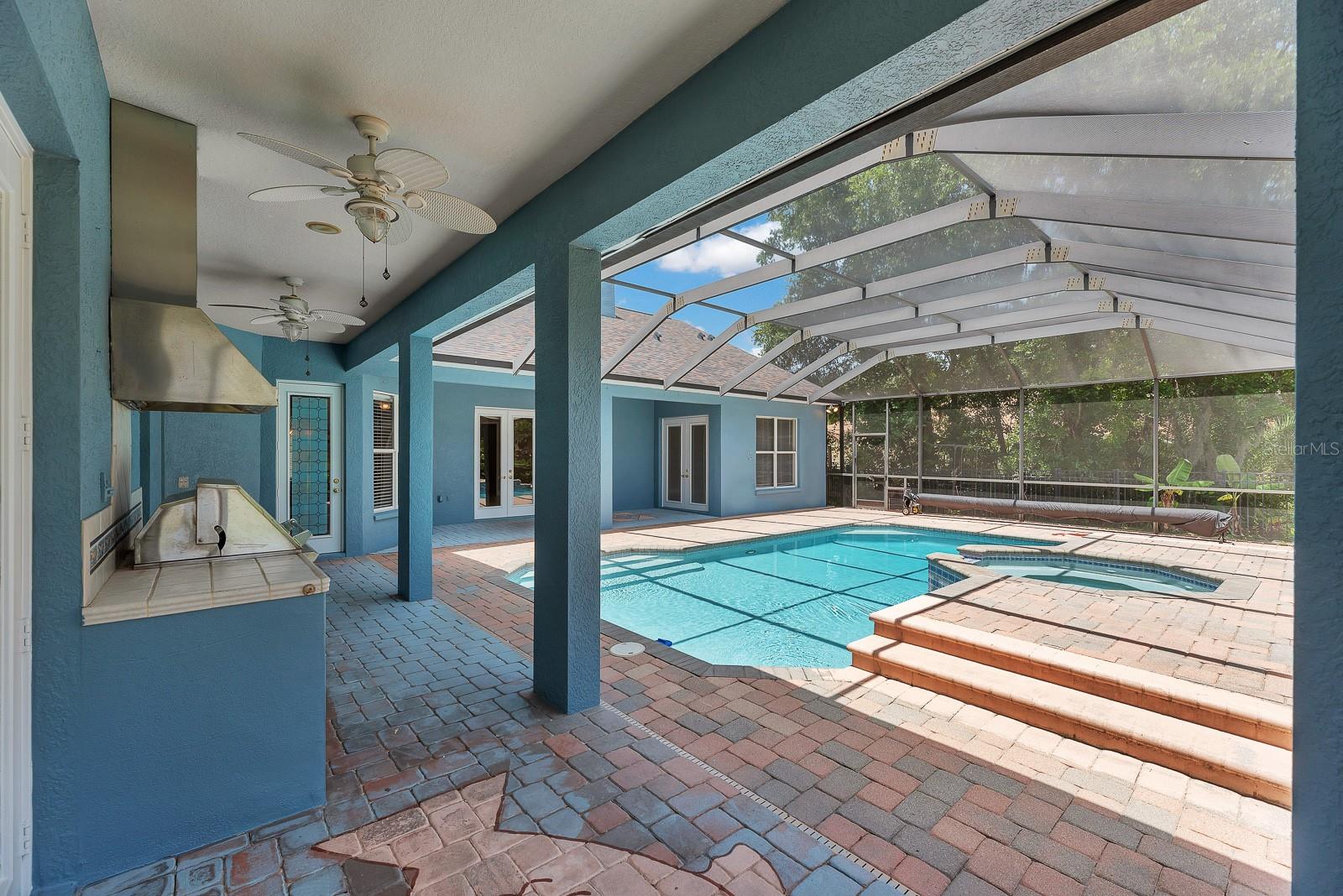 FISH HAWK TRAILS UNIT 3 - Residential Lease
