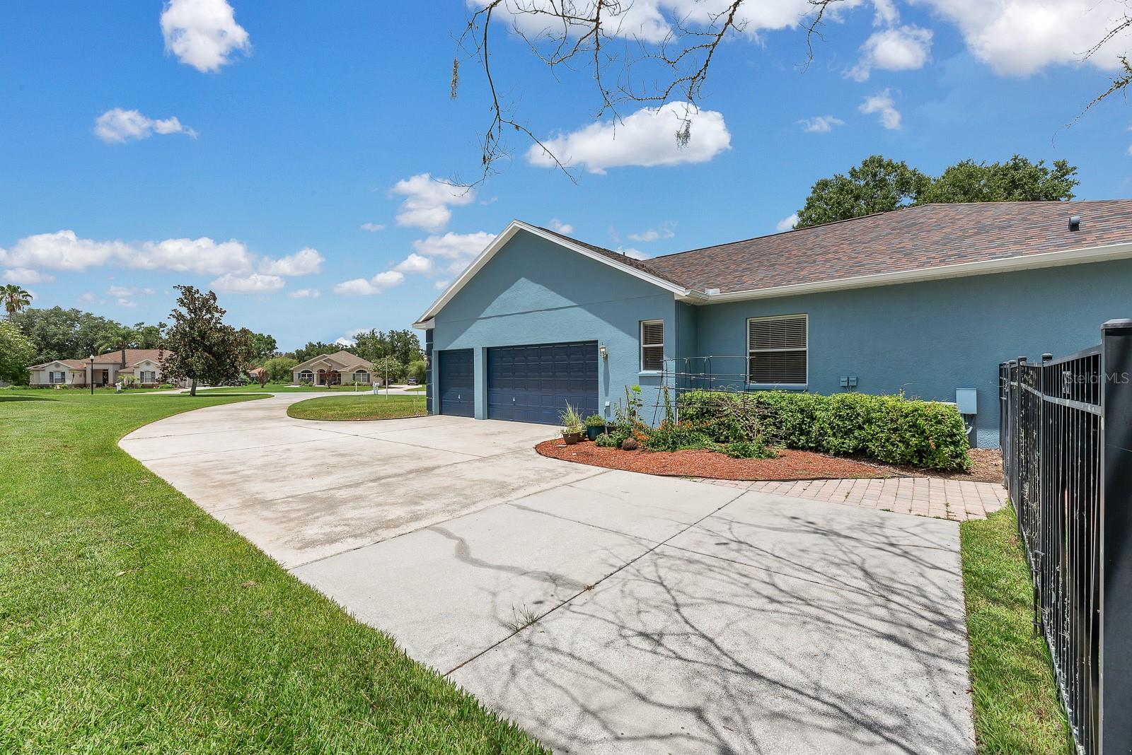 FISH HAWK TRAILS UNIT 3 - Residential Lease