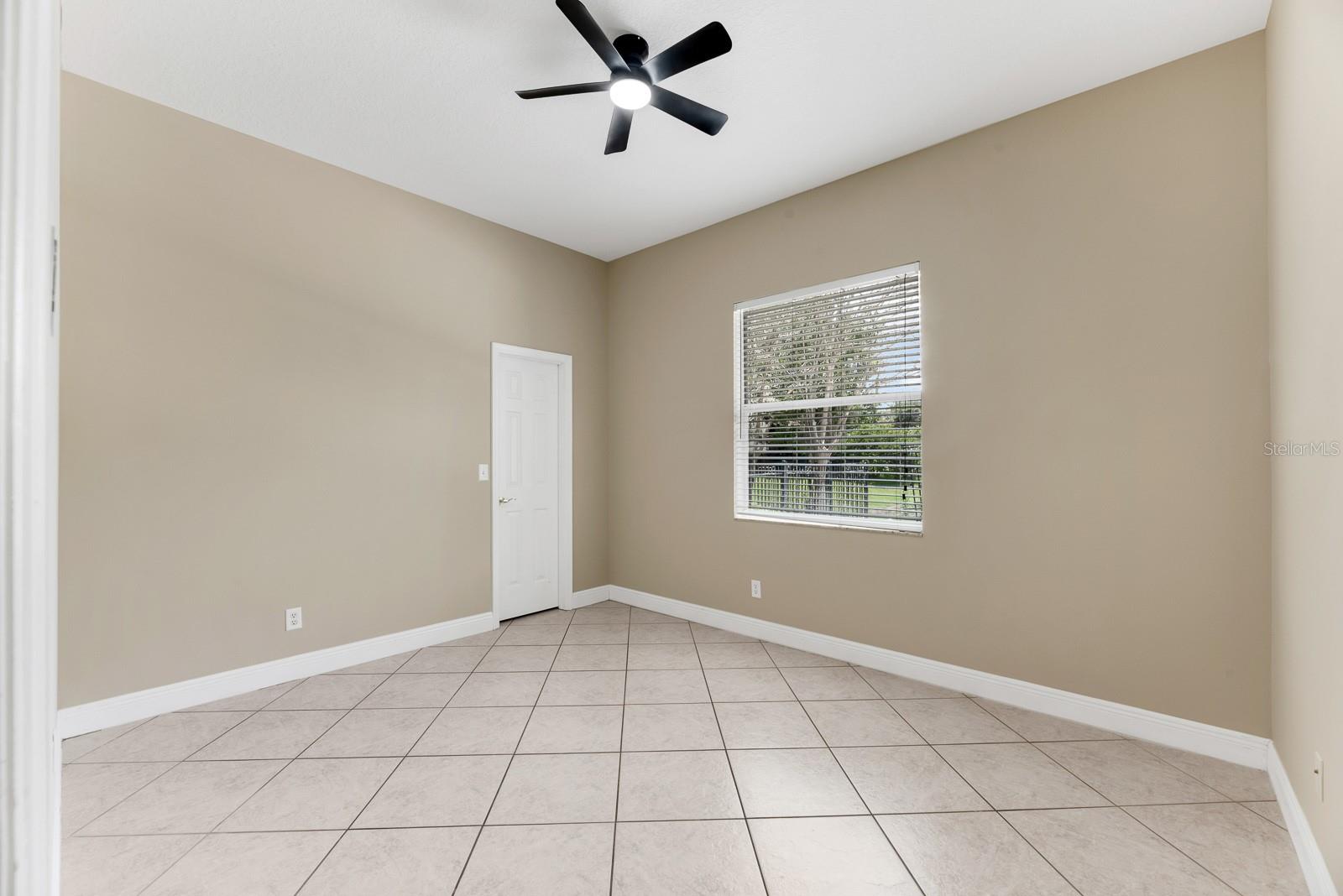 FISH HAWK TRAILS UNIT 3 - Residential Lease