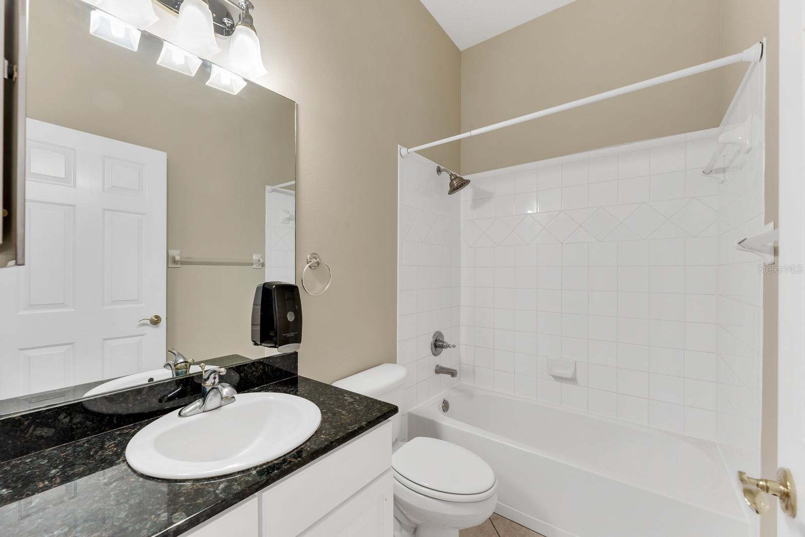 FISH HAWK TRAILS UNIT 3 - Residential Lease