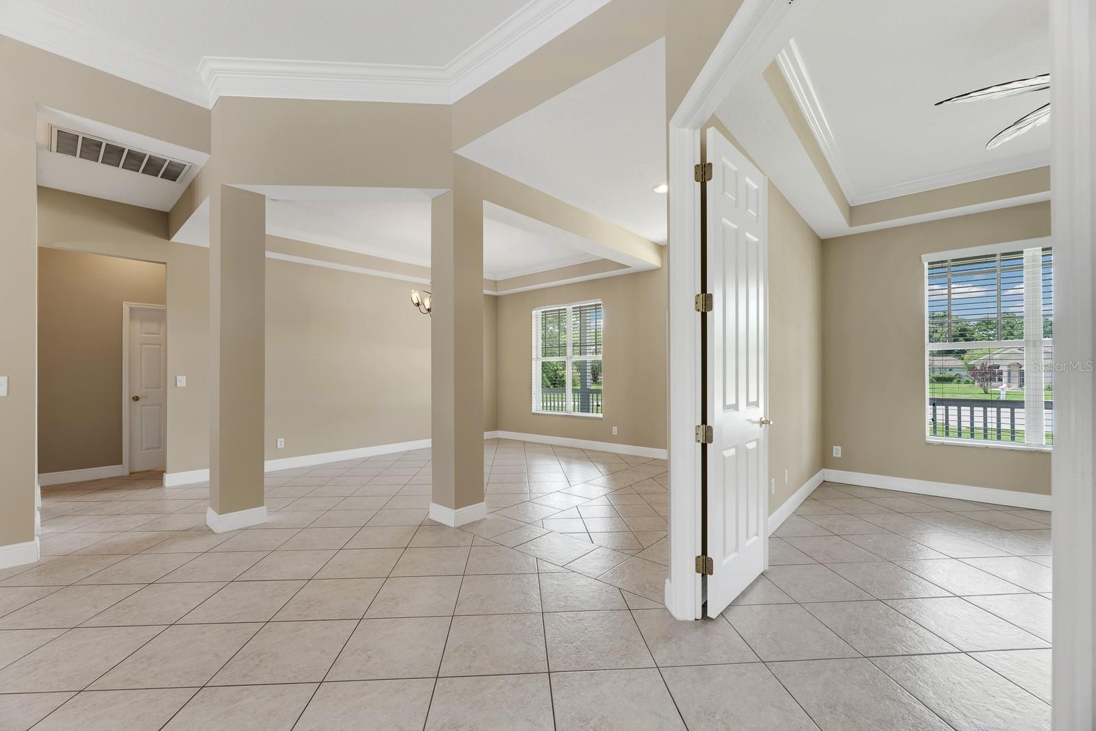 FISH HAWK TRAILS UNIT 3 - Residential Lease