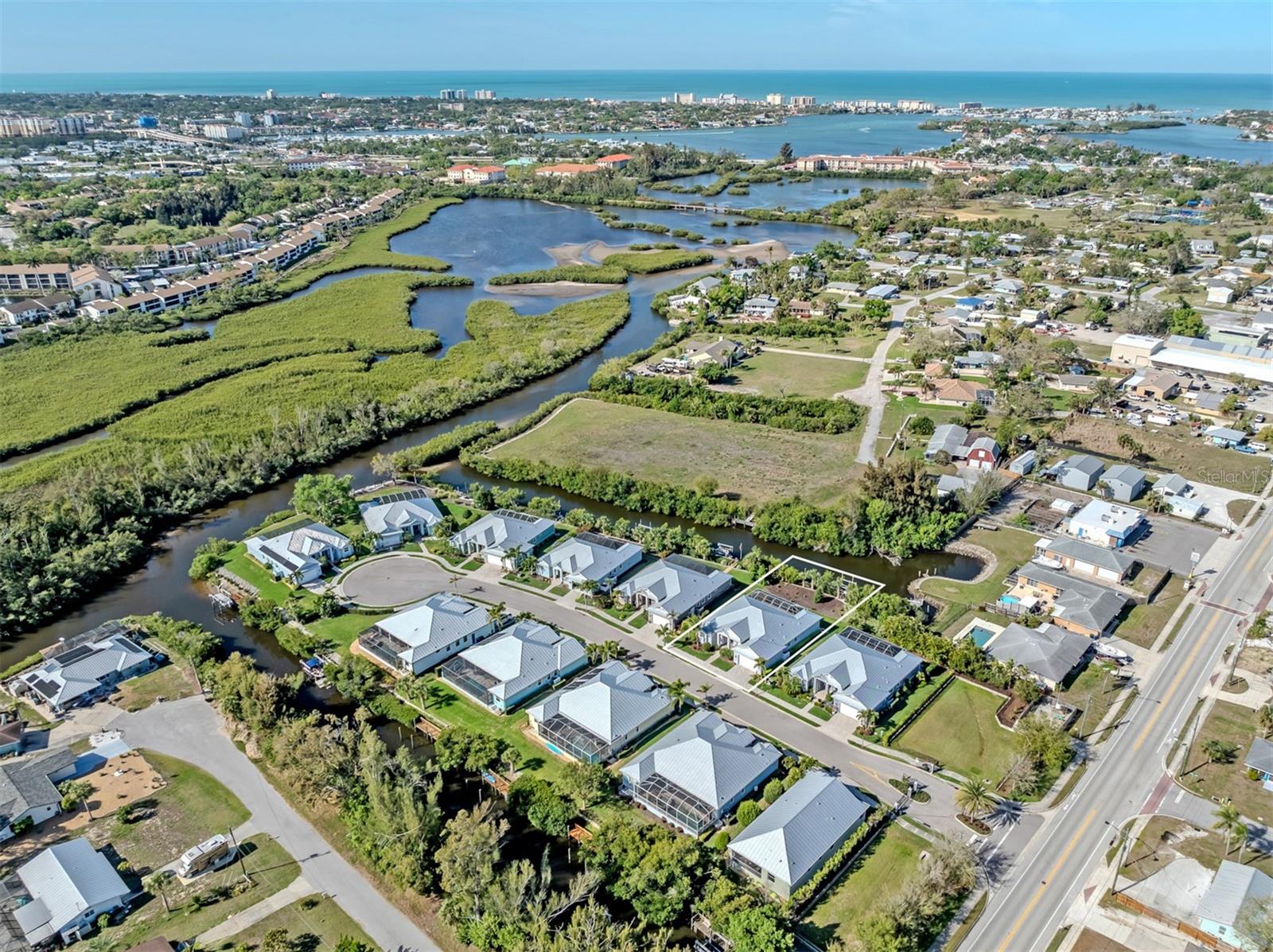 COTTAGES/CURRY CRK - Residential