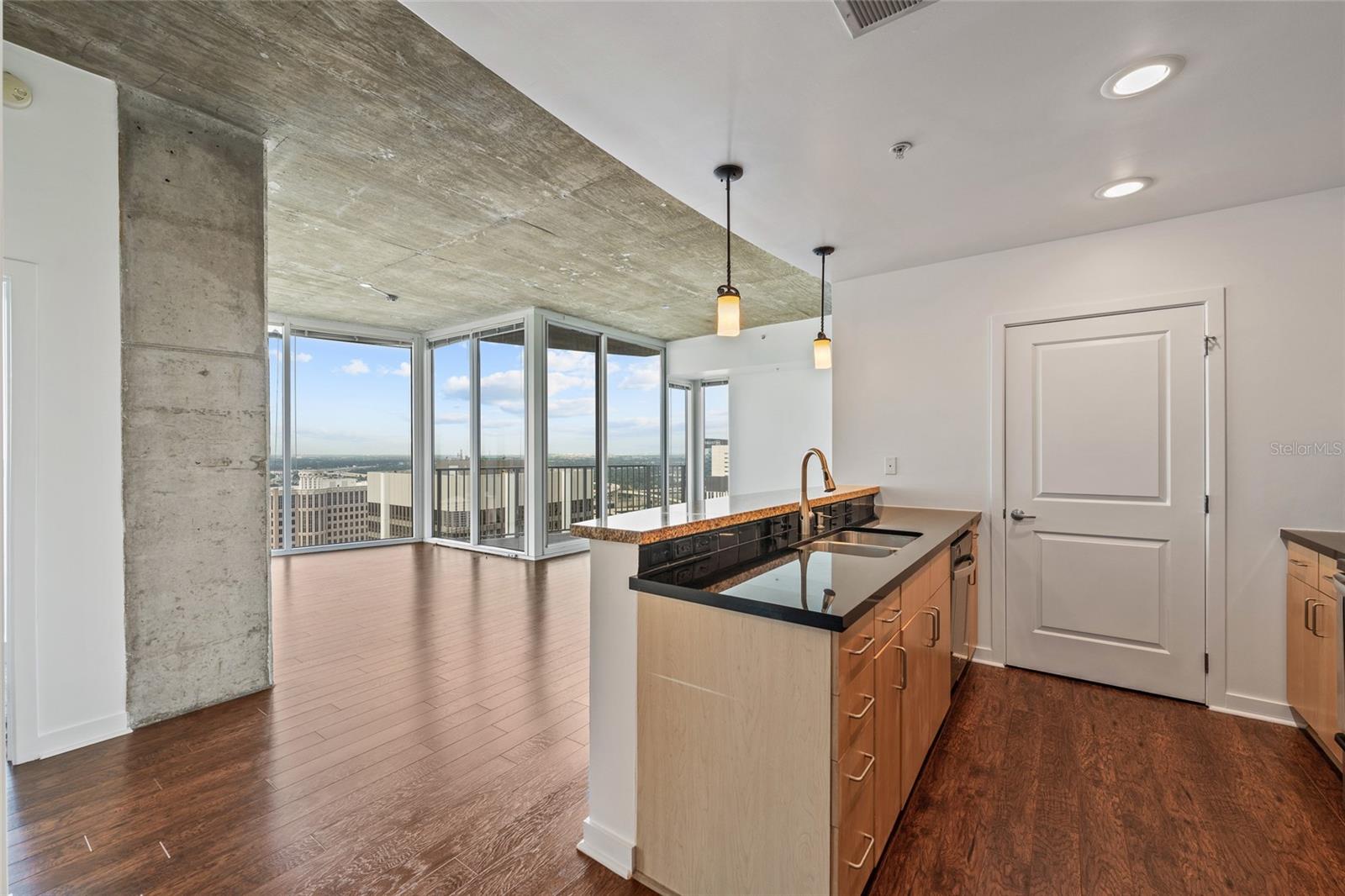 SOLAIRE/PLAZA CONDO - Residential Lease