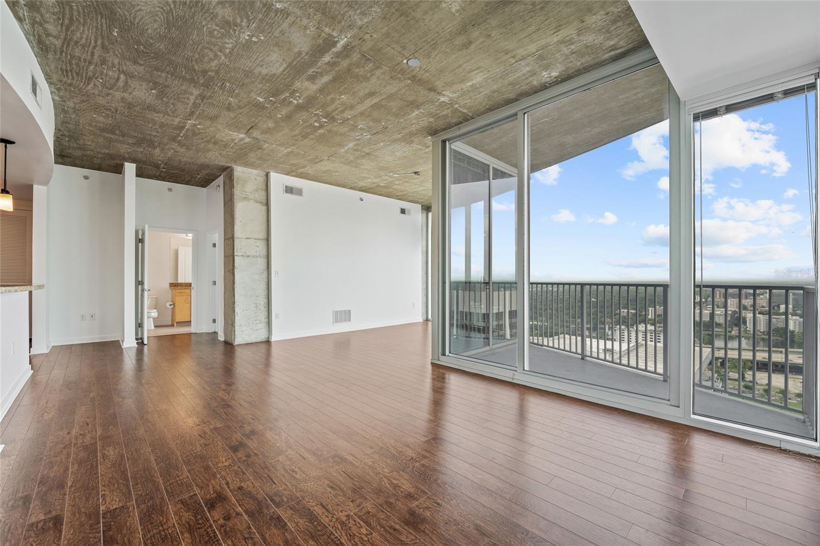 SOLAIRE/PLAZA CONDO - Residential Lease