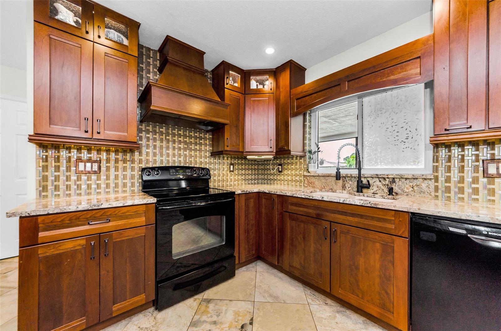 WOODMONT PARK - Residential