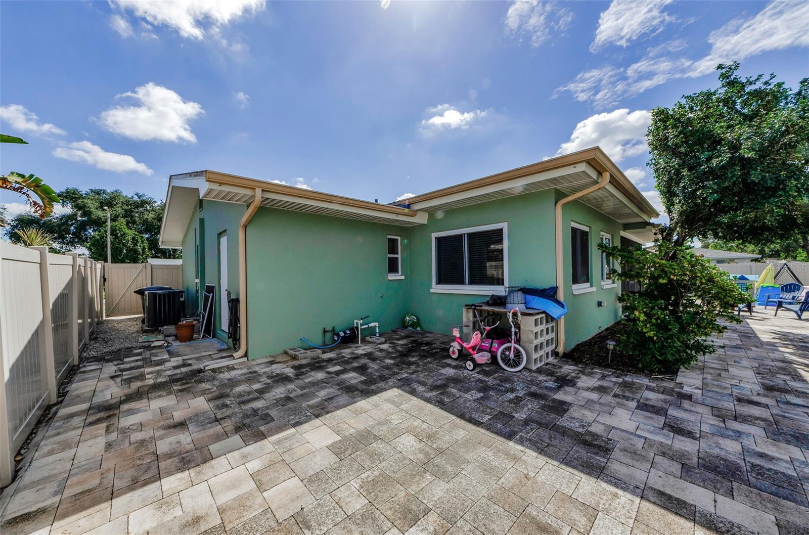 WOODMONT PARK - Residential