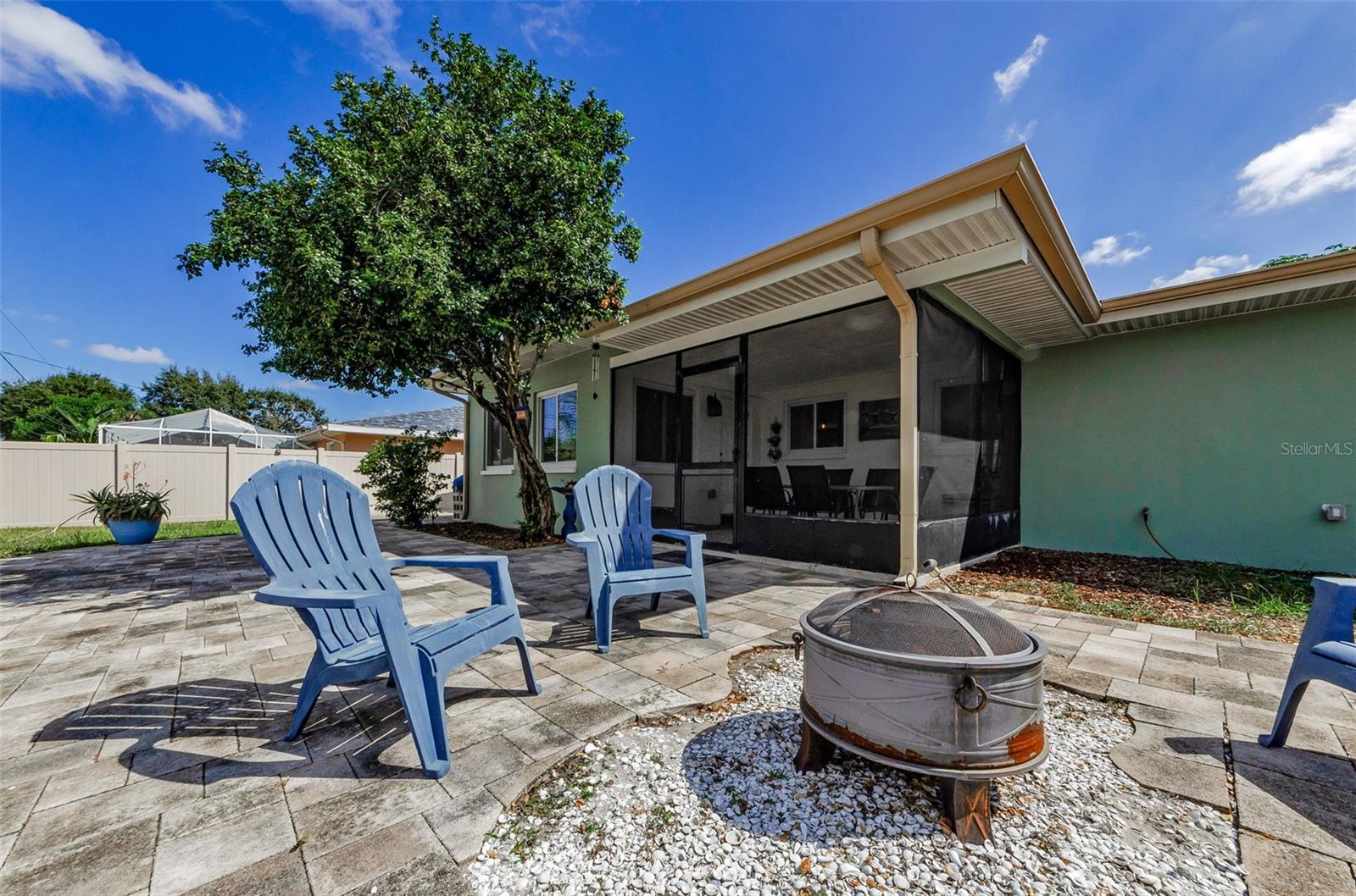 WOODMONT PARK - Residential