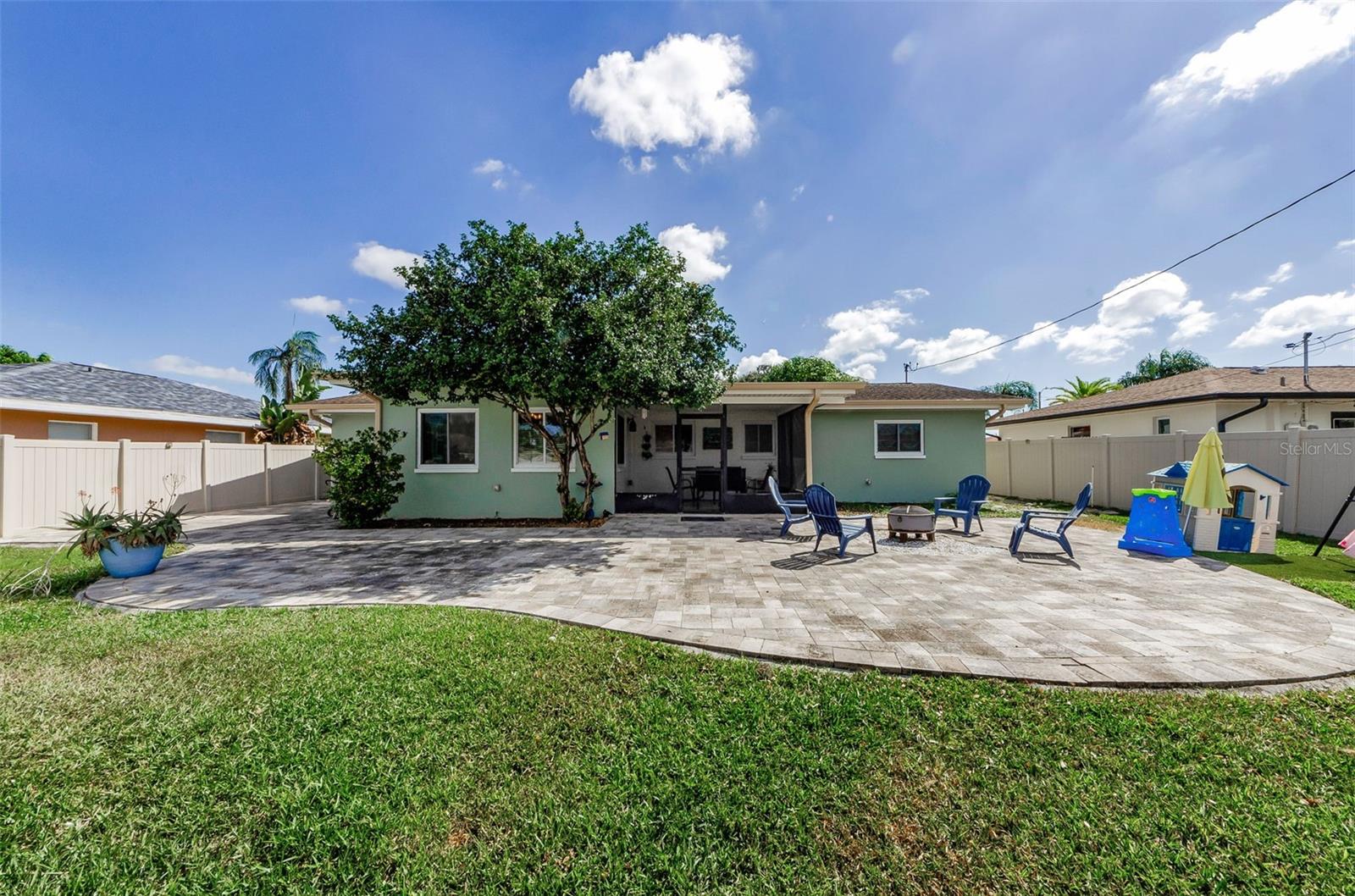 WOODMONT PARK - Residential