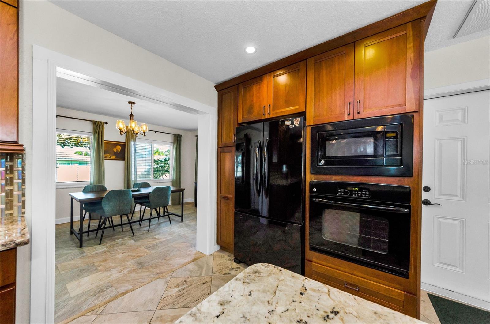 WOODMONT PARK - Residential