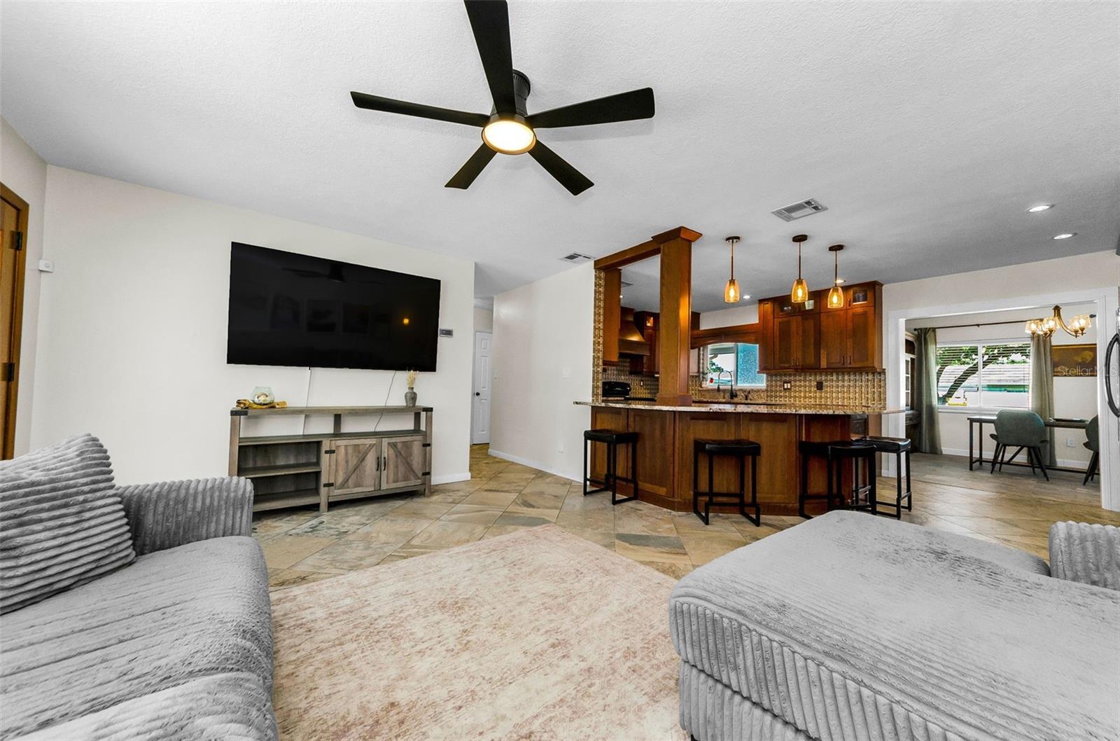 WOODMONT PARK - Residential
