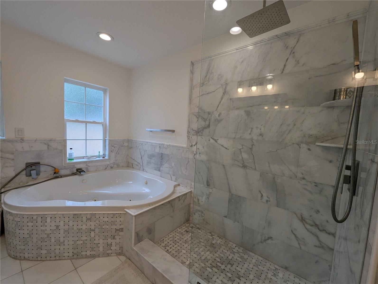 JAMAJO - Residential Lease
