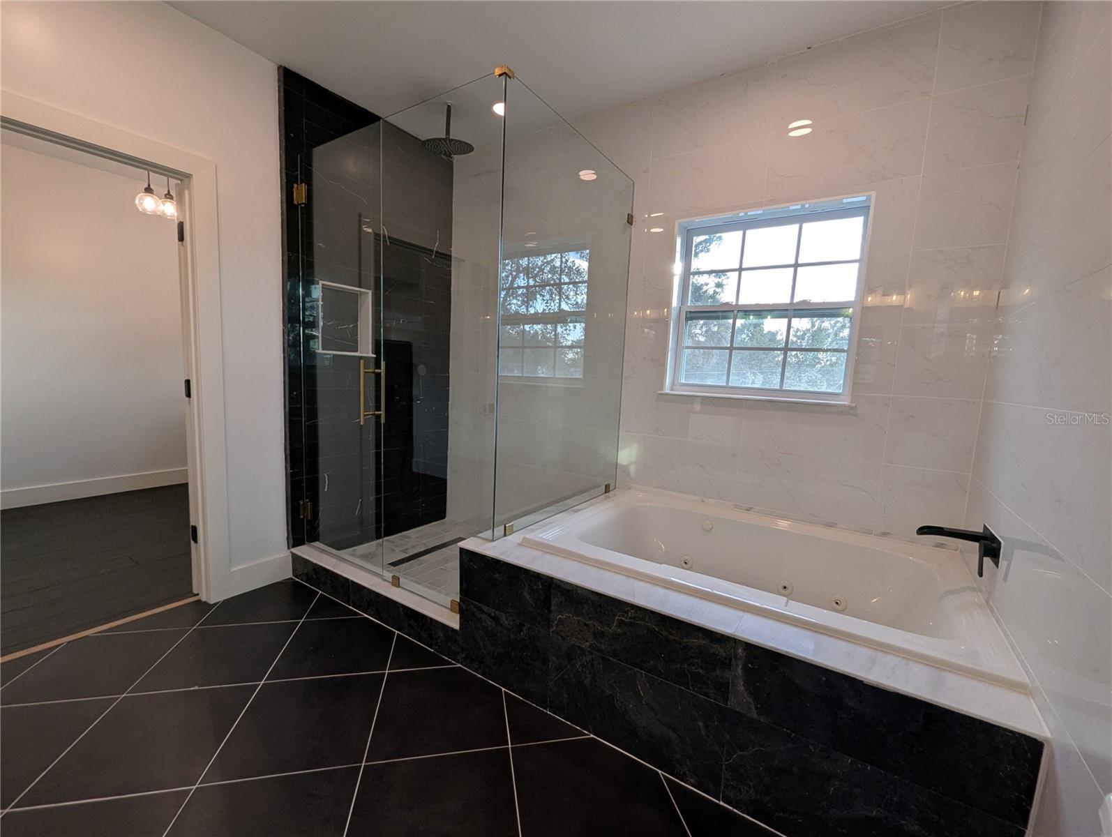 JAMAJO - Residential Lease