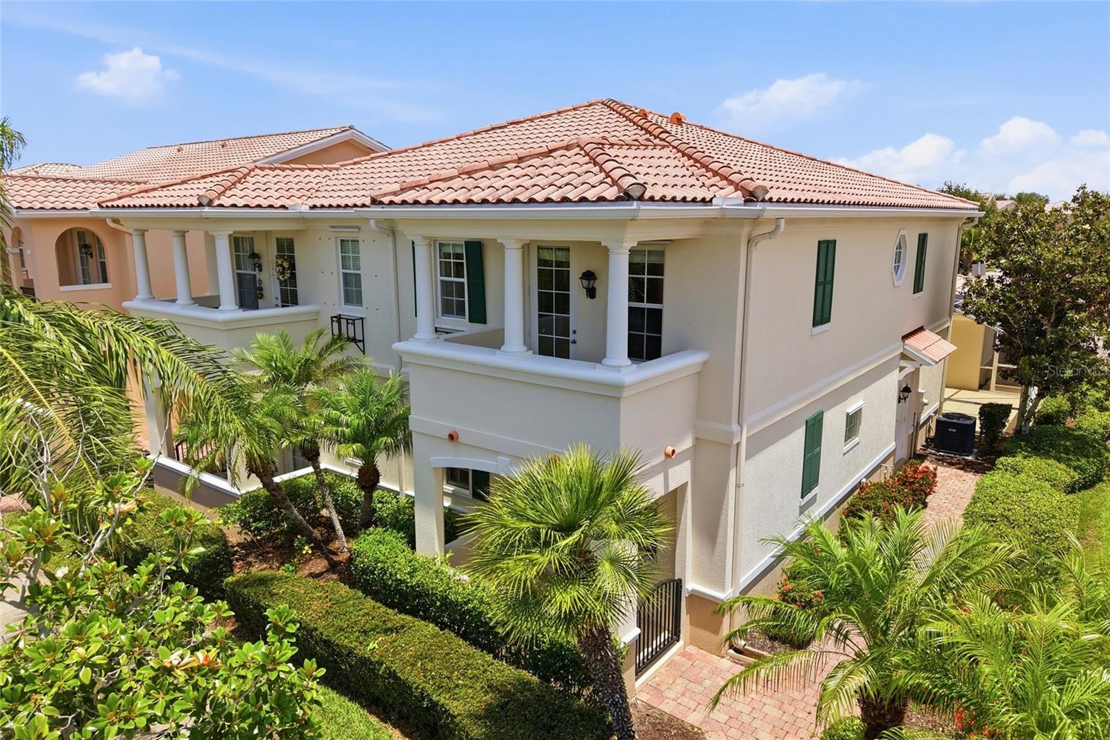 VILLAGEWALK - Residential