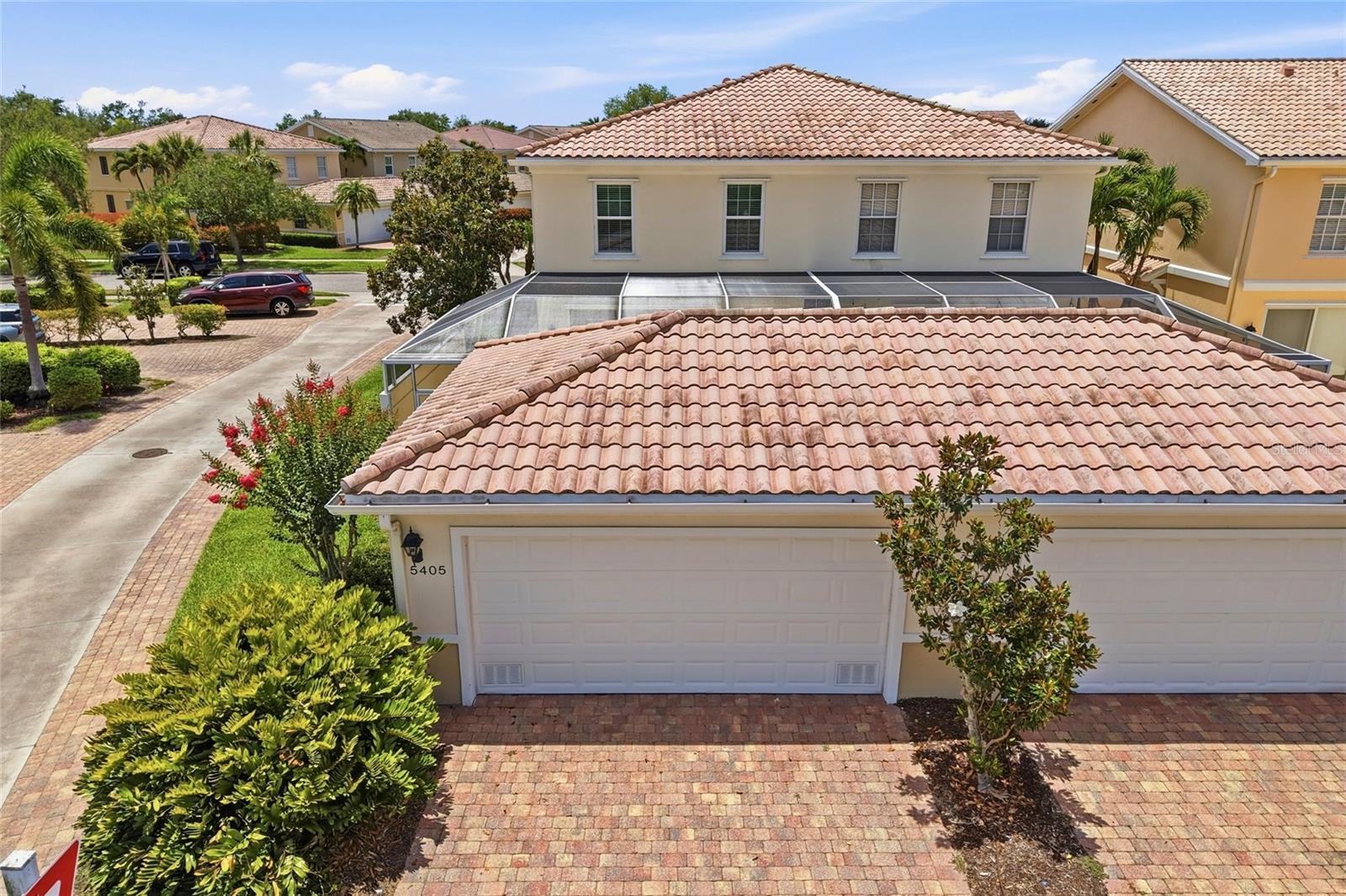 VILLAGEWALK - Residential