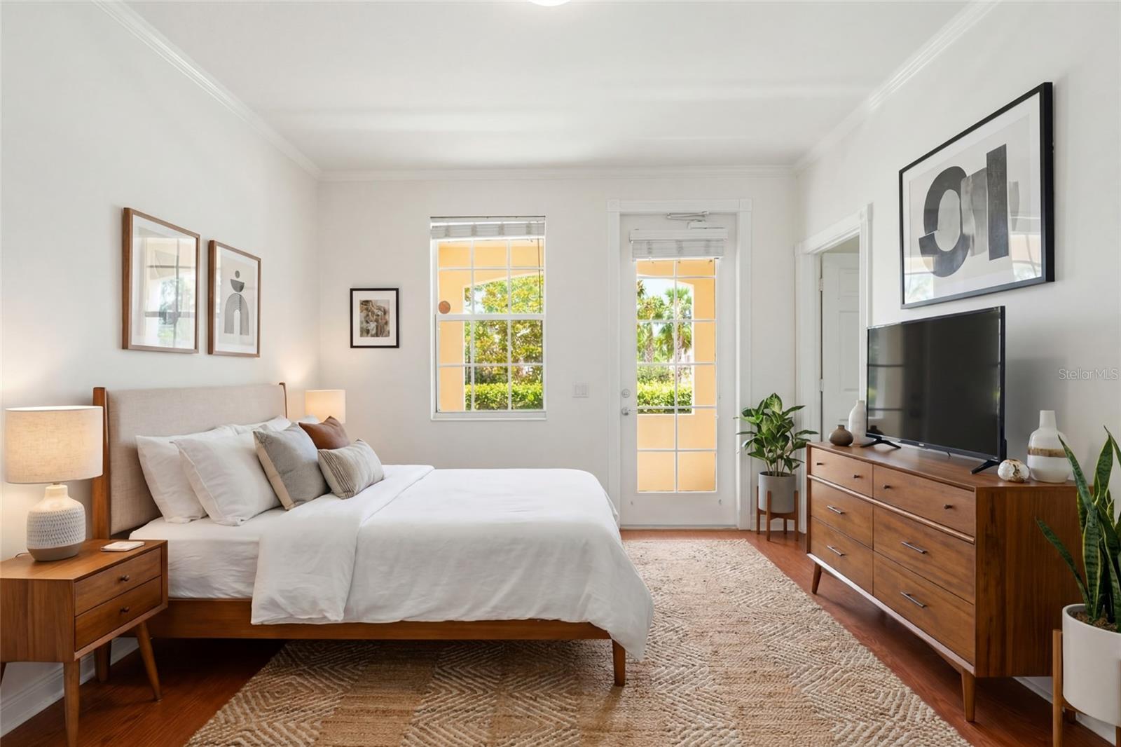 VILLAGEWALK - Residential