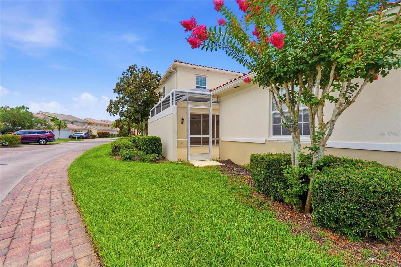 VILLAGEWALK - Residential